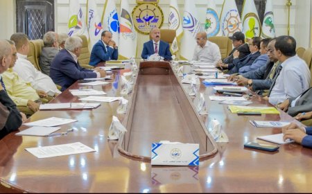 وزير النقل يترأس اجتماعاً موسعاً لقيادة الوزارة لمناقشة أولويات المرحلة وتعزيز أداء قطاعات النقل