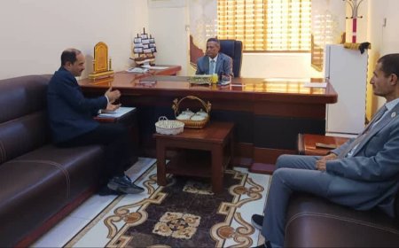 الوزير القدسي يناقش أوضاع مؤسسات التعليم العالي الحكومية والأهلية وتعزيز جودة المخرجات الأكاديمة