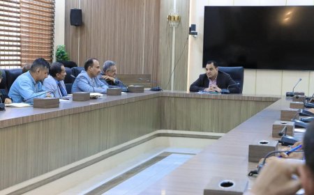 الوزير السقطري يترأس اجتماعاً موسعاً لقيادة وكوادر الوزارة لمناقشة أولويات المرحلة وتعزيز أداء قطاعات الوزارة 