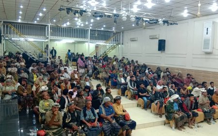 لقاء قبلي موسع بزنجبار يؤكد دعم هيبة الدولة ويطالب بمراجعة تغييرات قيادة الأمن الوطني في أبين