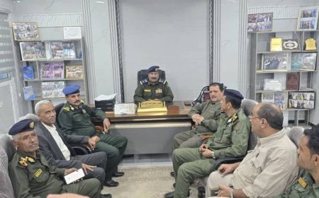 إجراء عملية الاستلام والتسليم بين القيادات الأمنية السلف والخلف بشرطة العاصمة المؤقتة عدن تنفيذاً لقرار وزير الداخلية 
