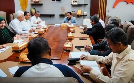 المحافظ عبدالرحمن شيخ يناقش مشروع ترشيح شبه جزيرة عدن كحديقة جيولوجية عالمية