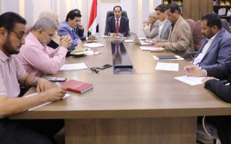 الوزير البكري يعقد اجتماعًا استثنائيًا مع وكلاء القطاعات العامة في وزارة الشباب والرياضة