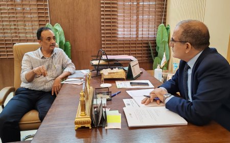 وزير الصحة الدكتور قاسم بحيبح يطّلع على الأوضاع الصحية بمحافظة عدن