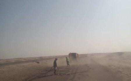 في رمضان.. أعمال متواصلة لتعزيز السلامة المرورية في خط العَلَم – دوفس بأبين