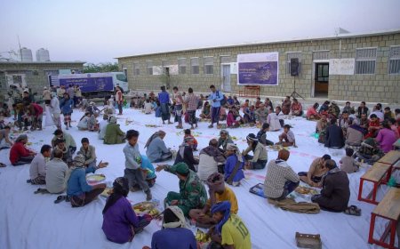 تعز...خلية الإنسانية تدشن مشروع “موائد الخير” من مديرية الوازعية.