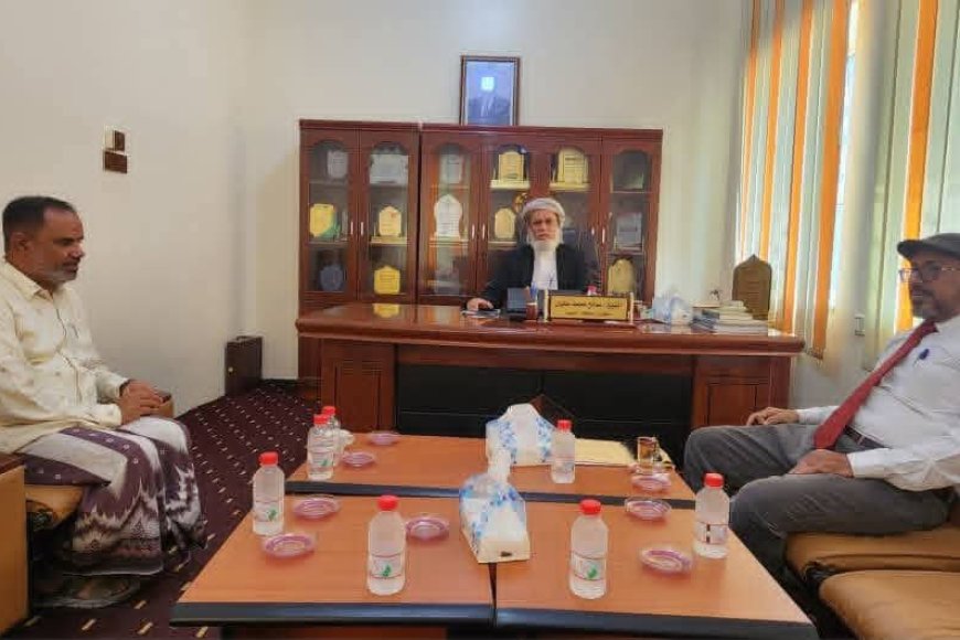 المهرة..الوكيل بن عليان يلتقي نائب رئيس جامعة المهرة لشؤون الطلاب