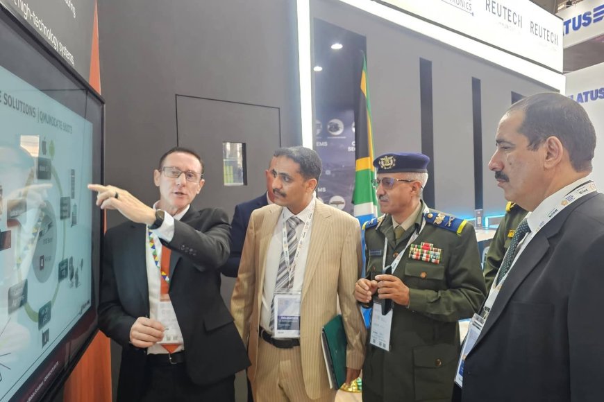 وزير الداخلية يشارك في معرض الدفاع العالمي بالرياض