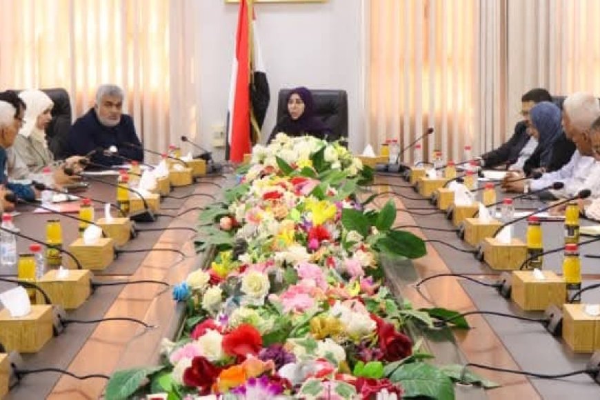 وزيرة التخطيط والتعاون الدولي تترأس اجتماعاً موسعاً ضم قيادات الوزارة