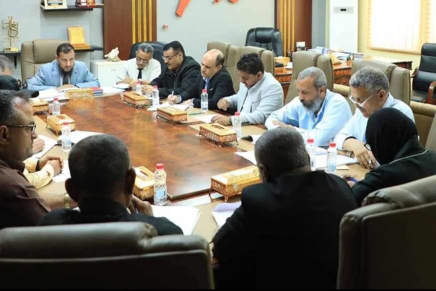 برئاسة المحافظ عبد الرحمن شيخ.. 31 مليار ريال تقدير البرنامج الاستثماري في العاصمة عدن للعام 2026