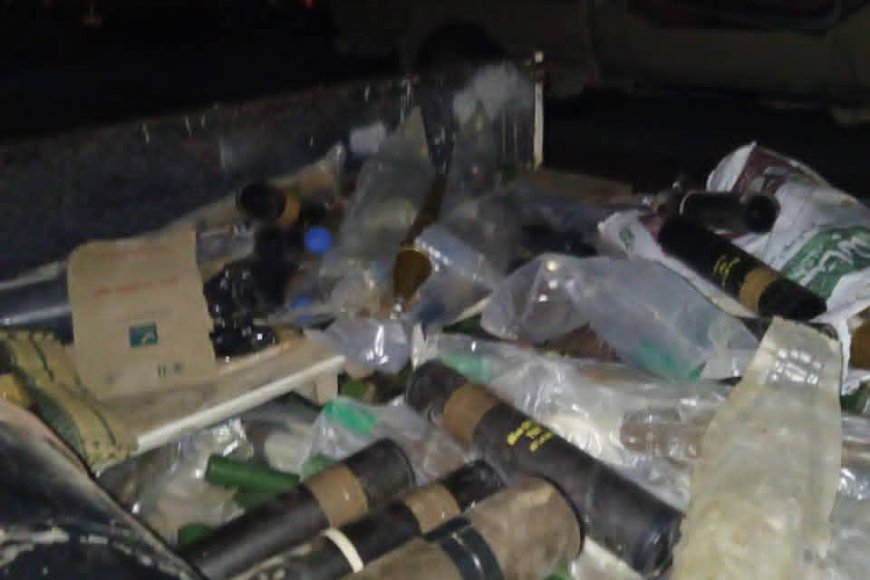 نقطة الصلب العسكرية بغيل باوزير تضبط كميات من الأسلحة والذخائر المحظورة وتلقي القبض على أحد المطلوبين أمنيًا