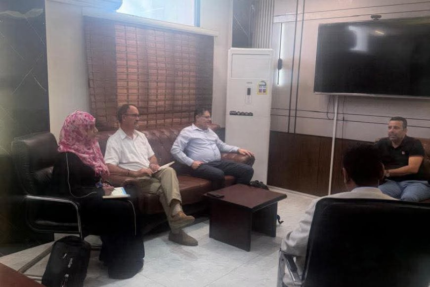 الدكتور الوليدي يناقش مع فريق من منظمة الصحة العالمية عدد من الموضوعات الصحية&nbsp;