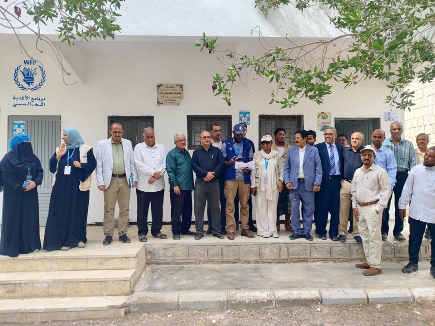 وزارة التربية وبرنامج الغذاء العالمي يدشنون العمل بالمطبخ المدرسي بمديرية تبن بلحج 