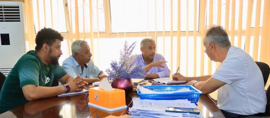 الجاوي وراشد يناقشان خطط النظافة والتحسين في المعلا 