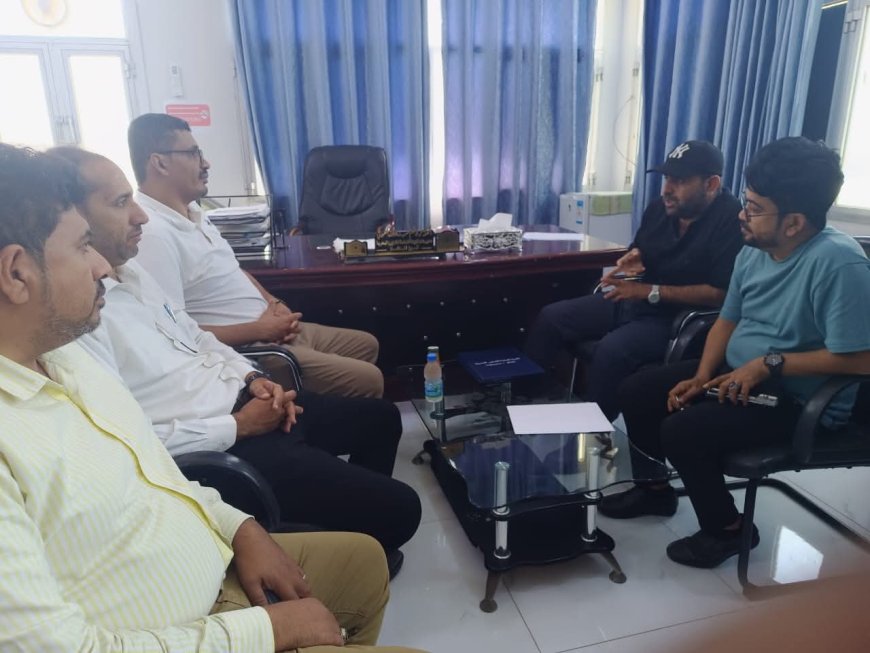 هيئة الشئون البحرية بالمكلا تبحث تطبيقات الذكاء الاصطناعي مع الدكتور محمد ناصر جابر