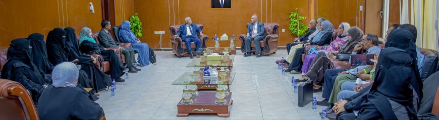لتدشين الدورة الثانية للتصنيف الوطني.. جامعة عدن تستقبل لجنة من وزارة التعليم العالي