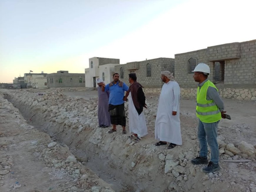 مدير عام شحن يتفقد سير العمل في مشروع مياه شحن – المرحلة الأولى