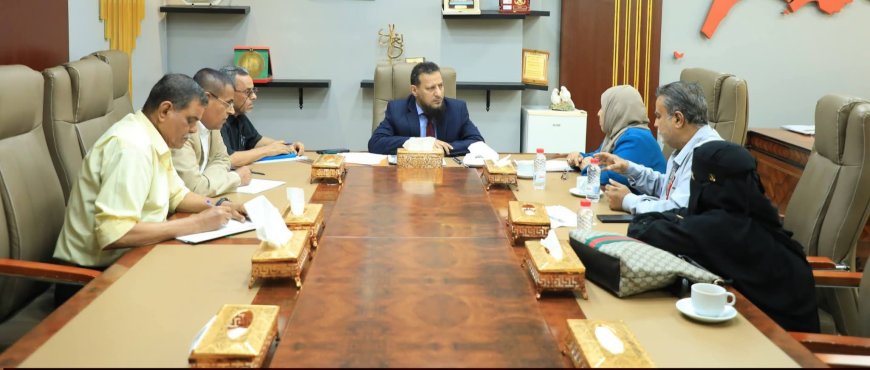 المحافظ عبد الرحمن شيخ يؤكد أهمية الدراسات والبحوث العلمية في دعم مسار التنمية