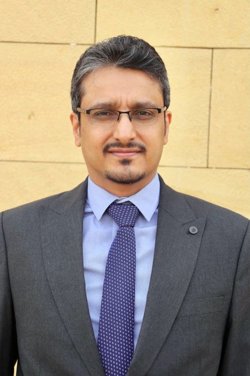  السيرة الذاتية لمطيع دماج وزير الثقافة والسياحة 