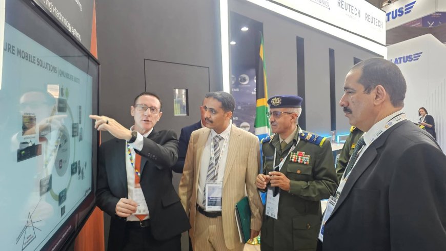 وزير الداخلية يشارك في معرض الدفاع العالمي بالرياض