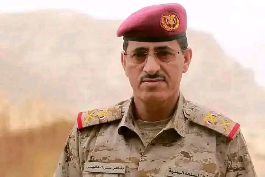 قائد اللواء 72 مشاة يهنئ وزير الدفاع بمناسبة نيله ثقة القيادة السياسية