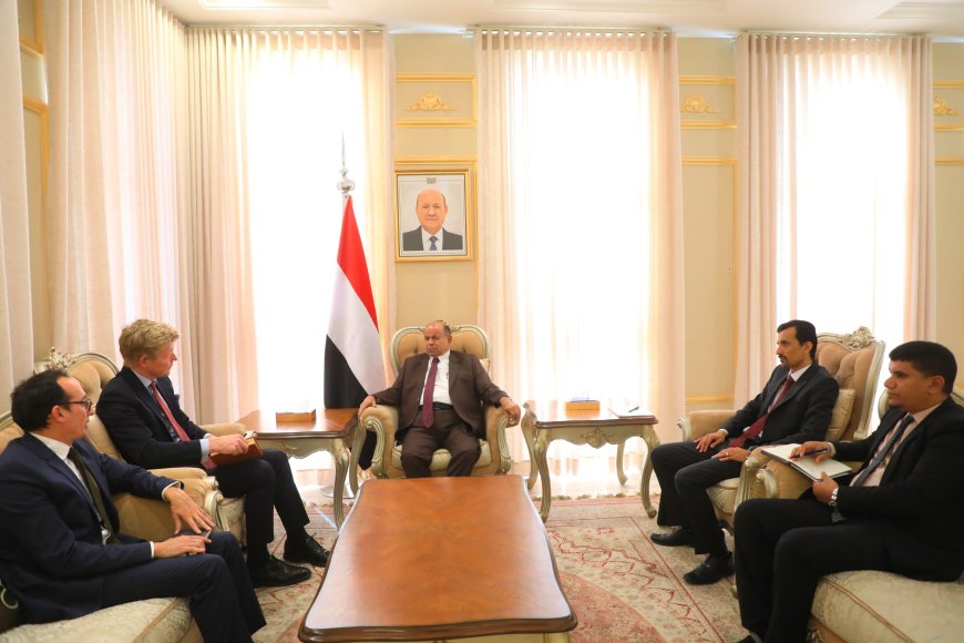 عضو مجلس القيادة الرئاسي محافظ حضرموت يلتقي بالمبعوث الخاص للأمم المتحدة إلى اليمن