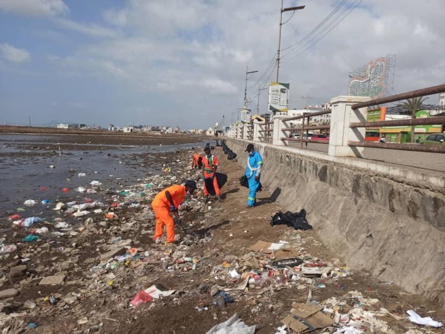 برعاية معالي وزير الدولة محافظ محافظة عدن .. حملة نظافة لكورنيش المحافظ