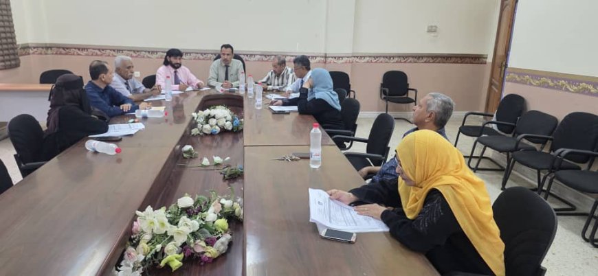 مجلس كلية العلوم الإدارية بعدن يناقش جملة من القضايا الأكاديمية والإدارية والطلابية