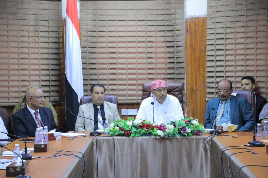 برئاسة الوكيل بارباع.. تنفيذي وادي وصحراء حضرموت يعقد دورته الاستثنائية بسيئون ويقر تشديد الرقابة على الأسواق وضبط الأسعار خلال شهررمضان