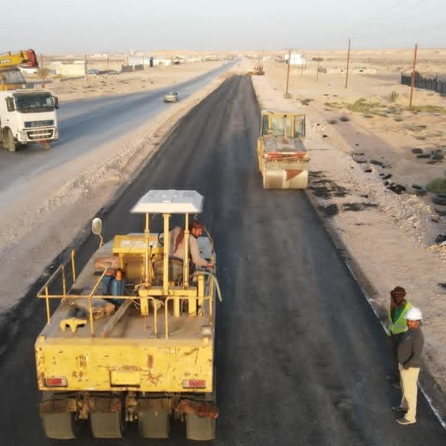 المهرة.. شق وتوسعة وسفلتة مدخل مدينة ومنفذ شحن.. إنجاز 6 كيلومترات من إجمالي 9.8 كيلومترات