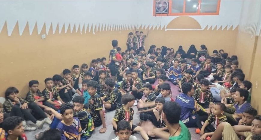 عاجل .. صور أولية لاسر وأطفال محتجزون جراء اطلاق النار الكثيف بجوار قصر معاشيق بعدن