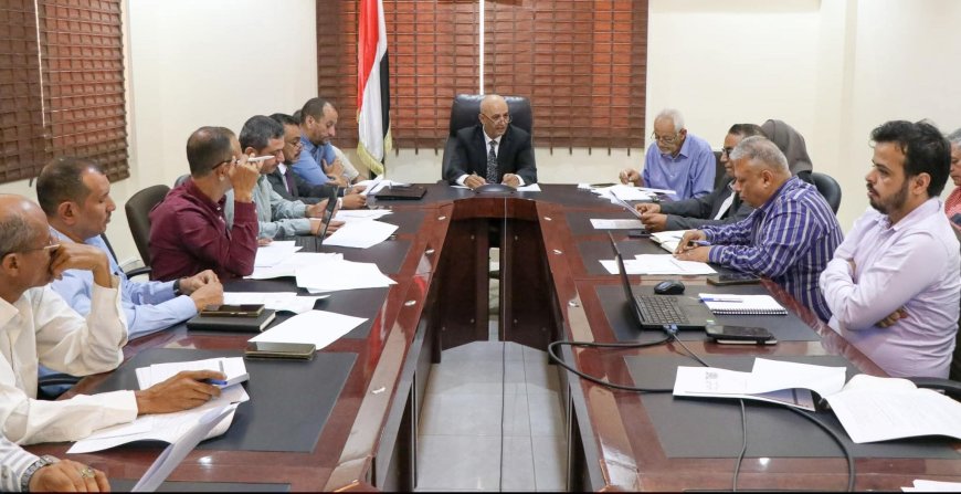 وزير المياه والبيئة يترأس اجتماعاً موسعاً بعدن لمناقشة خطة عمل الوزارة للعام 2026م  