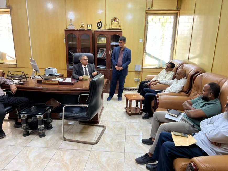 لمتابعة الأداء الإداري.. لصور يتفقد سير العمل في ديوان رئاسة الجامعة