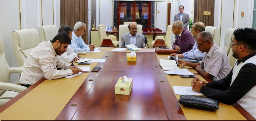 وزير النفط والمعادن يطّلع على نشاط مكتب المستشارين وخططه الاستراتيجية