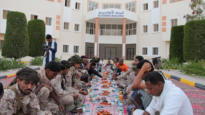 الوكيل الجيلاني يشارك منتسبي كلية الشرطة مأدبة الإفطار الرمضاني