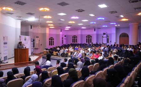 نيابة شؤون الطلاب والاتحاد العام لطلاب جامعة عدن يدشنان البرنامج التدريبي الثاني للمهارات القيادية لطلاب الجامعة