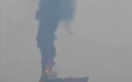 عاجل آخر تطورات الحرب الإقليمية في يومها الثاني.. تصعيد خطير في الخليج: باستهداف ناقلة النفط «سكايلايت» في مضيق هرمز