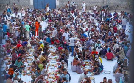 تعز..الخلية الإنسانية تنظم مشروع الإفطار الجماعي الخامس في مديرية المخا