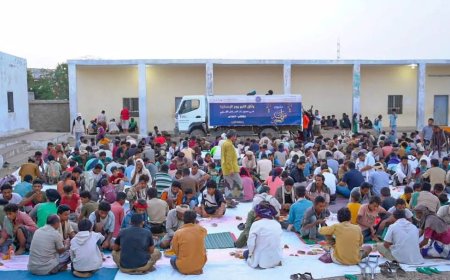 تعز..خلية الأعمال الإنسانية تواصل دعم مبادرات الإفطار الجماعي بالساحل الغربي