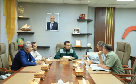 وزير الدولة محافظ عدن يناقش خطة إنشاء مشروع المنطقة الصناعية في العلم