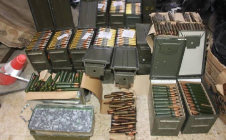 مدير عام أمن ساحل حضرموت يثمّن جهود شرطة الدوريات وأمن الطرق في إحباط عملية بيع وتهريب ذخائر