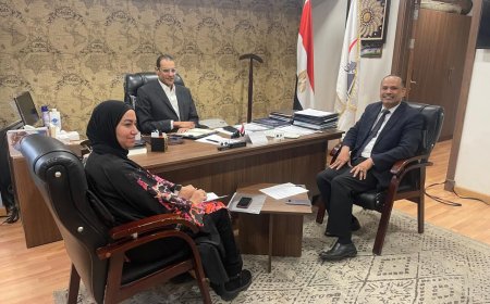 المستشار الصبان يناقش مع مدير الإدارة المركزية للوافدين الاستعدادات لقبول الطلاب اليمنيين للعام الجامعي ٢٠٢٧/٢٠٢٦م 