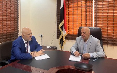 وزير المياه والبيئة يناقش مع محافظ تعز الوضع المائي والبيئي بالمحافظة