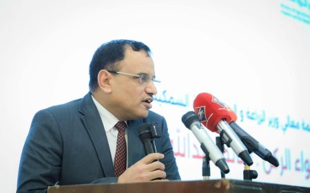 اشاد بنجاح معرض البُن والتمور.. الوزير السقطري يؤكد رمزية الهوية والتاريخ الزراعي للبُن والتمر