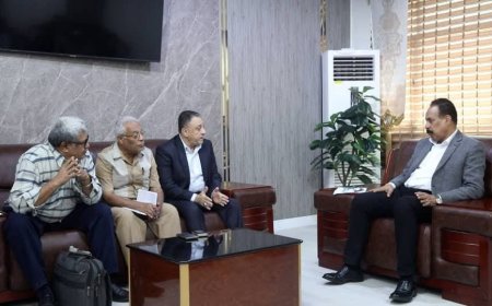 وزير الأشغال يناقش مع قيادة السلطة المحلية بمحافظة أبين عدداً من المشاريع الخدمية والتنموية