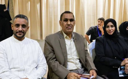 بالشراكة مع المجلس الثقافي البريطاني… عميد كلية اللغات بجامعة عدن يشارك في فعالية حول اتخاذ القرار الجماعي