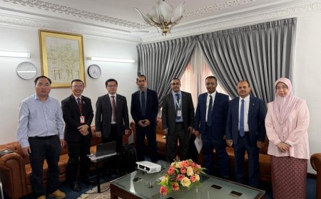 المستشار الخضمي يبحث مع جامعة "UTAR" الماليزية تعزيز الشراكة الأكاديمية والتحضير لتوقيع مذكرة تفاهم مشتركة
