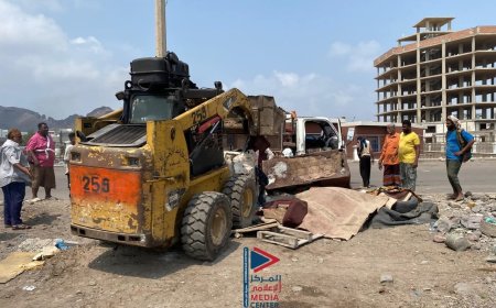 بتوجيهات المحافظ عبدالرحمن شيخ.. حملة ميدانية لإزالة العشوائيات والمخالفات وضبط الشيش في كورنيشات خورمكسر