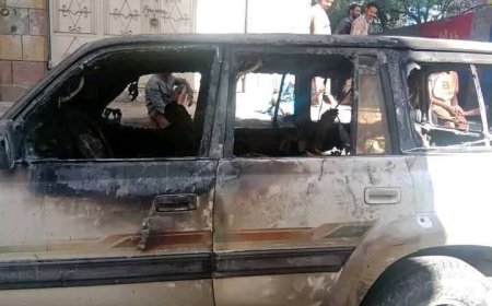 تعز...رابطة جرحى تعز تدين حادثة إحراق سيارة رئيسها.