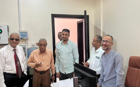 بتوجيهات وزير الدولة محافظ العاصمة عدن..الوكيل محمد سعيد سالم يتفقد سير العمل في المكاتب التنفيذية لمديرية الشيخ عثمان خلال أول أيام الدوام 